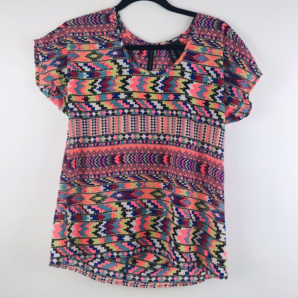 Fun & Flirt Neon Pink Blue Geometric Top Size Small Zip Back‎